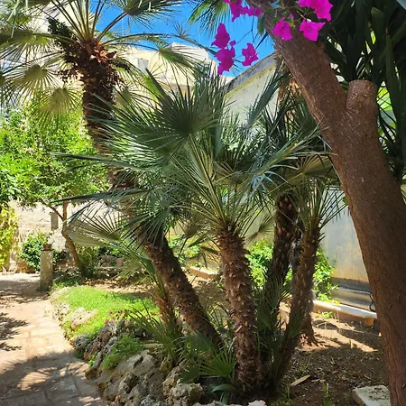Soavis Garden In Downtown 2 Bedrooms *