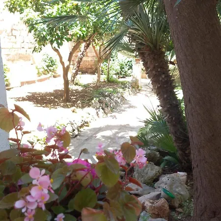 Soavis Garden In Downtown 2 Bedrooms *